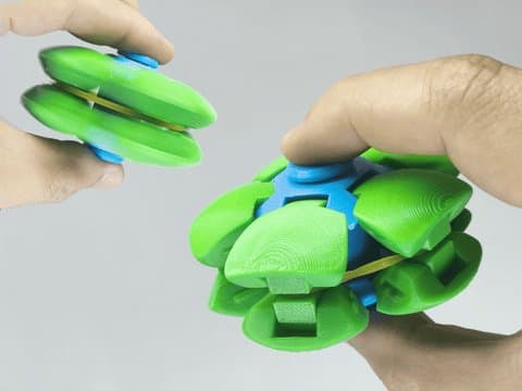 Bas-Çevir Stres Topu – Rulmansız Dönen Fidget Top (6 cm) – 3D baskı PLA