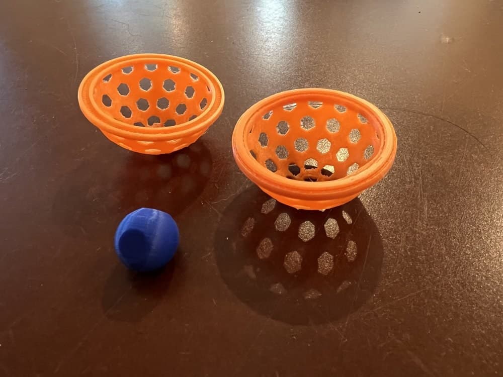 Takmalı Çıngıraklı Top – 3D Baskı – 3D baskı PLA